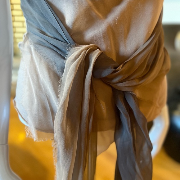 LOYANDFORD TOP - Picture 5 of 12